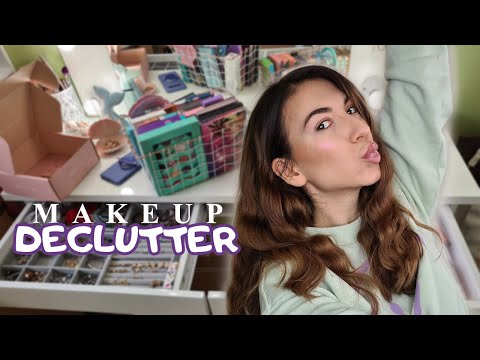 Видео: ГРИМ КОЛЕКЦИЯ: изхвърлям козметика! 2021