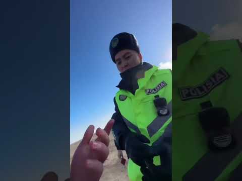 Видео: Жүргізуші қатты ашулы, зб шыққан уже тоқтата бергесін?