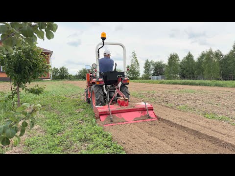 Видео: Фрезеровка на минитракторе Кубота/Кентавр-344