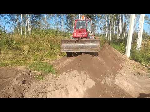 Видео: Закапываем траншею экскаватором ЮМЗ (ЭО-2621)