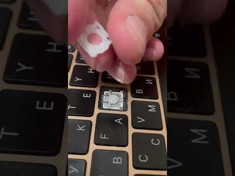Видео: Как почистить залипшую клавишу на MacBook Air m1.