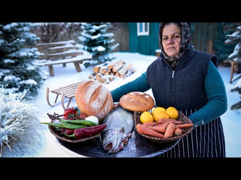 Видео: Деревенская Кухня: Хлеб и Рыба в Дровяной Печи 🐟🔥