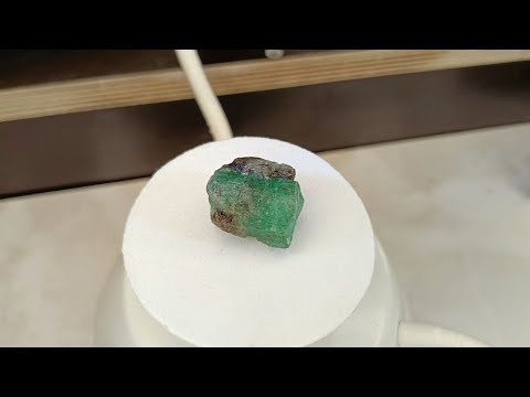 Видео: Изумруд emerald 
