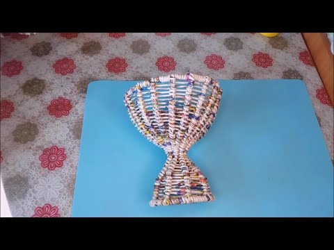 Видео: Вазочка на ножке обмоткой из бумажной лозы