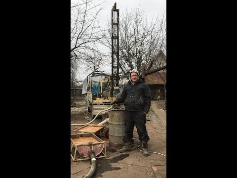 Видео: Бурение осложнённое камнем.  Бурение скважины на воду.  Well drilling