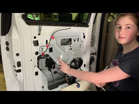 Видео: Ремонт заднего стеклоподъемника Ford F-150 2004–2008 гг.