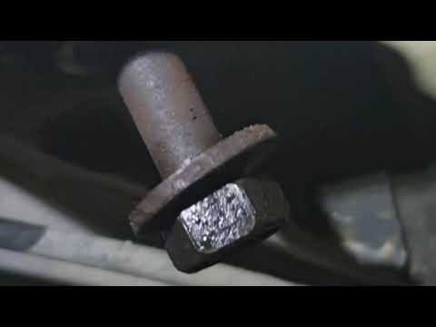 Видео: Rav4 1997 замена сайлентблока заднего рычага