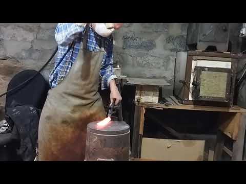 Видео: Ковка Ламината 95х18 центр р18.