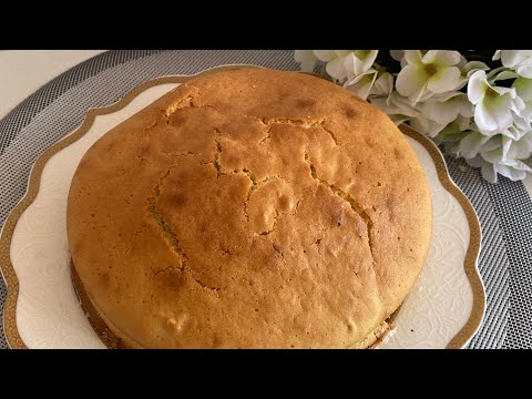 Видео: Пирог на 12 ложек за 5 минут ! 🍋 Такой мягкий и влажный- тает во рту !