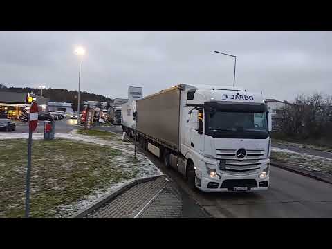 Видео: Починился. 7 часов выезжал с паркинга! Немецкая граница. Новый тахограф.