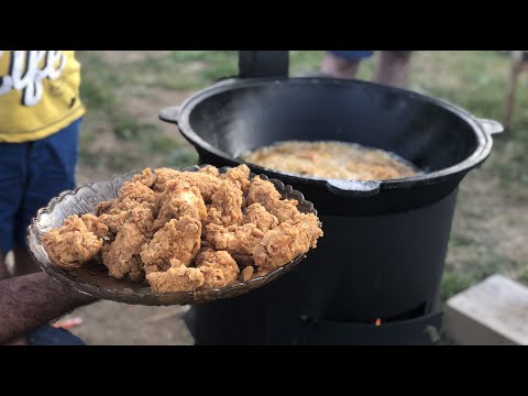 Видео: Крылышки KFC нервно курят в сторонке