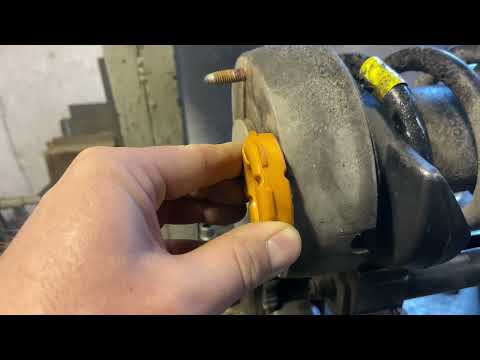 Видео: Замена стоек EDC на простые SACHS, BMW X5 E70.