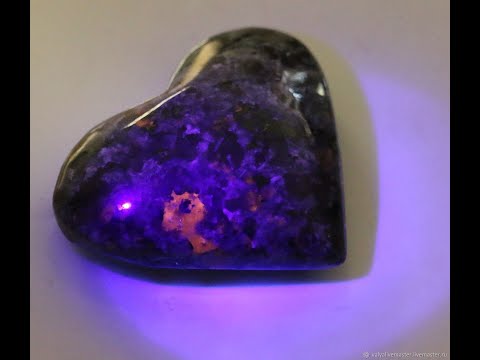 Видео: ЙООПЕРЛИТ/JOOPERLIT/ПОГОВОРИМ О КАМНЯХ/#стрим #йооперлит #натуральныекамни #редкиекамни