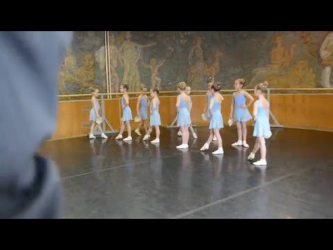 Видео: Городской смотр уроков Ритмика  ДШИ Поленова