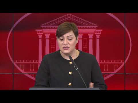 Видео: Прес-конференција на министерката за финансии, Димитриеска Кочоска (МК)