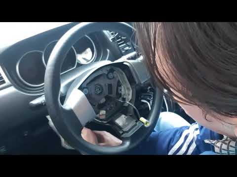 Видео: Ремонт Nisan Tiida замена шлейфа руля (airbag, сигнала) сброс ошибок airbag
