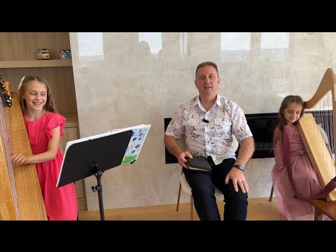 Видео: Арфа снова в моде!