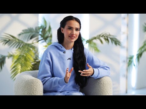 Видео: Алина Загитова 💃️ - Новое интервью для "СпортМастер"! 🔥 (25.04.2025) [HD 1080]