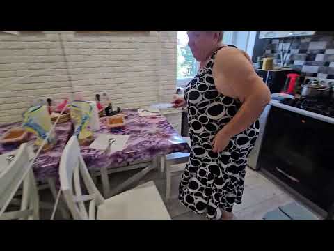 Видео: ПРИШЕЛ К МАМЕ ЗА ПУСИКОМ