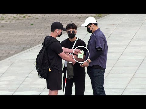 Видео: Обманутого инвалида при торговле бывшим в употреблении предметом? | social experiment