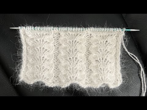 Видео: Красивый и очень ПРОСТОЙ узор спицами по кругу и поворотными рядами!!!! Для свитеров, кардиганов …