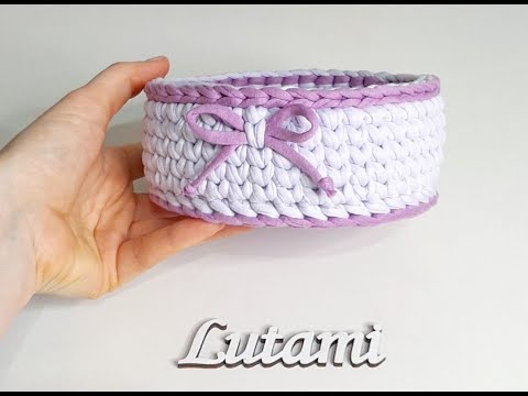 Видео: ОБВЯЗКА КРАЯ КОРЗИНЫ КРЮЧКОМ ИЗ ТРИКОТАЖНОЙ ПРЯЖИ. ПОДРОБНО ПРОСТОЙ СПОСОБ контрастной нитью.