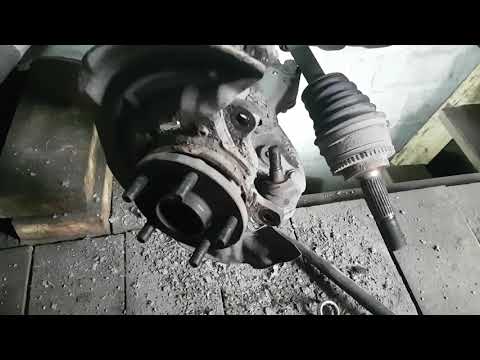 Видео: Меняем передний ступичный подшипник на Тойоте !