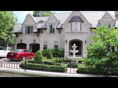 Видео: Hoggs Hollow-самые красивые дома и районы Торонто.