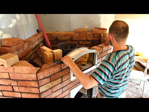 Видео: Если отключат электричество! Моя автономная кирпичная печь согреет и накормит меня! Часть 11