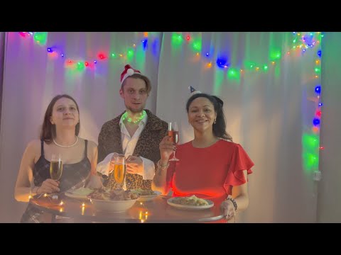 Видео: Новогодняя Кухня MyHooD | Ёлочки и Торт от Julia Bura vs Скумбрия с Пюре от Nake Soul и Tanee