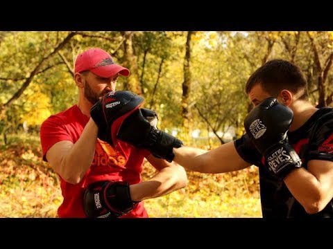 Видео: Как правильно бить апперкот в боксе |  Удар снизу
