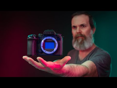 Видео: Обзор Panasonic S5 IIX: это то, что нужно