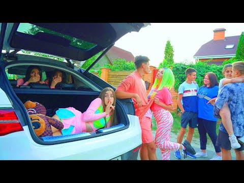 Видео: Новите момчета лъжат мажоретките 😱 Кой лъже Даяна? Приключение в летен лагер!