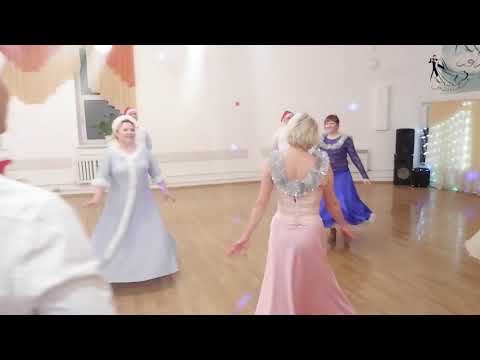 Видео: Новогодняя открытка от ансамбля "Бархатный сезон"