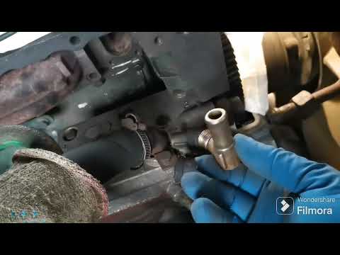 Видео: Установка ГБЦ, распредвала и не удачная  установка форсунок. Вольво внл с двигателем д12д.