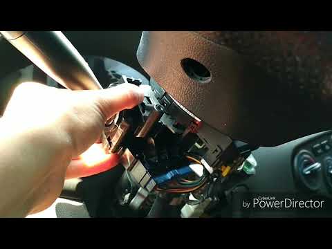 Видео: Замена подрулевого переключателя света на KIA RIO 2007 года.