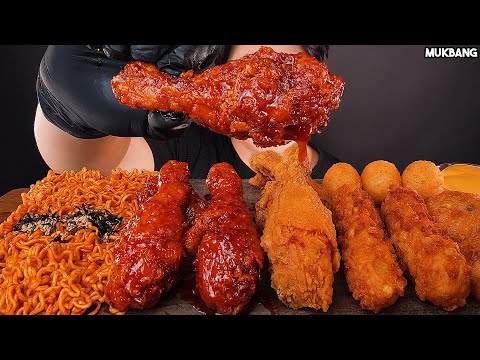 Видео: жареная курица и острая лапша FRIED CHICKEN 🍗 FIRE NOODLE CHEESE BALL EATING ASMR MUKBANG