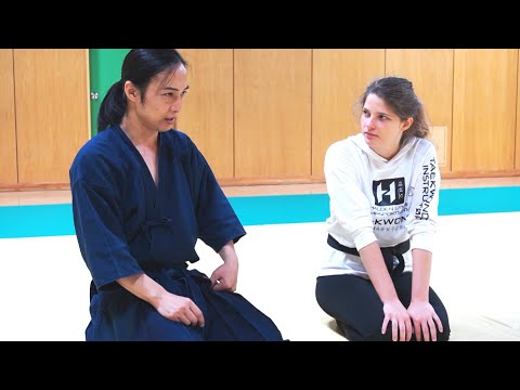 Видео: Комментарий и руководство по фехтованию и технике обнажения меча от Такаюки Канаямы, 2025 г.