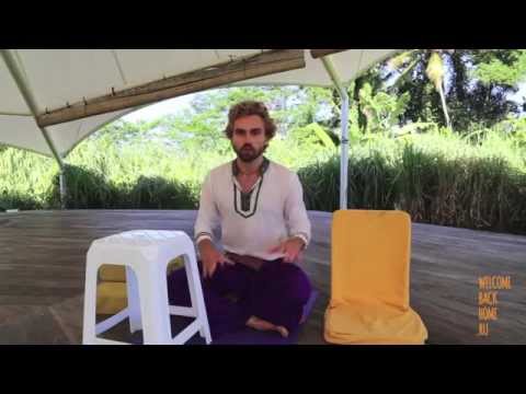 Видео: Как правильно медитировать? Выбор позы для медитации и подушки для медитации