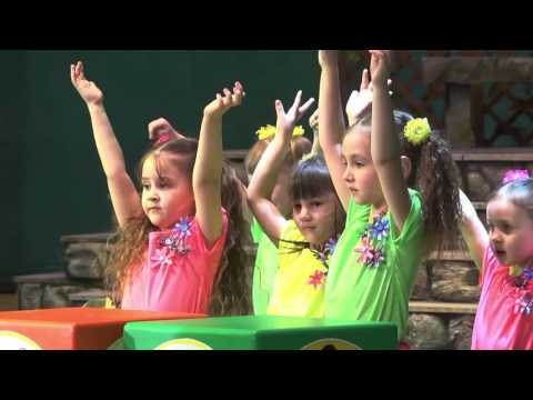 Видео: "Попурри из песен Е. Зарицкой" - концерт «Семейный портрет»