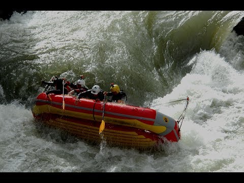Видео: Рафтинг в Адыгее: праздничный киль в бочке Гранитного.