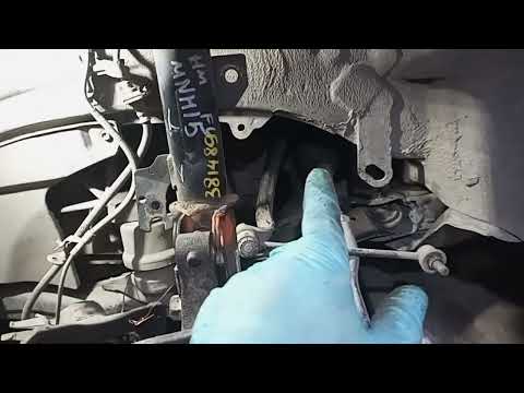 Видео: Замена передней ступицы и  стоек Toyota Alphard.