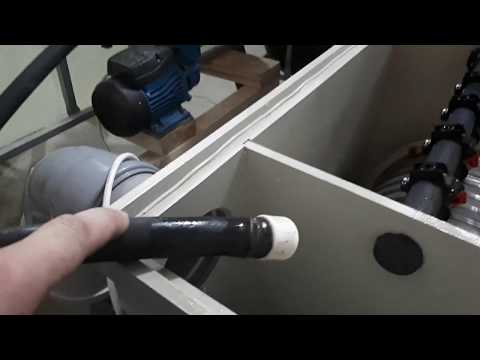 Видео: Мини УЗВ. Осётр. ч.2 (чистка труб и барабанного фильтра, самодельной насадкой типа "Кэрхер")