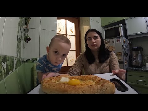 Видео: Хачапури по-аджарски. Восхитительный рецепт домашних хачапури.