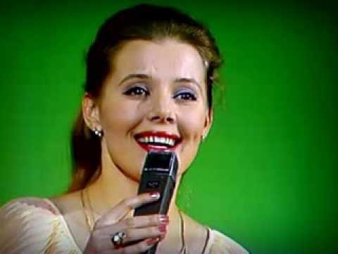 Видео: Людмила Сенчина - Школьному другу (1976)