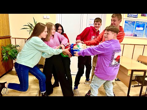Видео: В КЛАССЕ БОЛЬШЕ НЕТ НИ ОДНОЙ ВЛЮБЛЁННОЙ ПАРЫ!(((