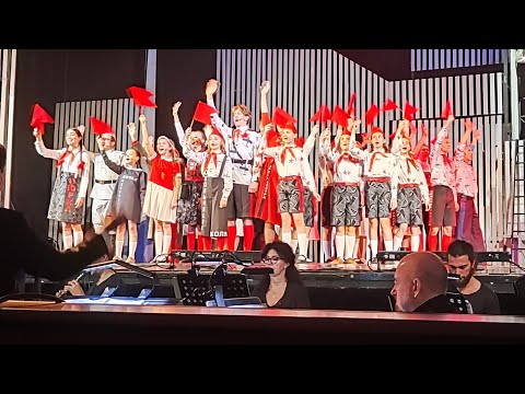 Видео: СПЕКТАКЛЬ "ТИМУР И ЕГО КОМАНДА". ТЕАТР КАРАМБОЛЬ. Я-Коля Колокольчиков. 