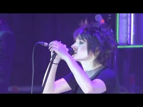 Видео: Земфира - Спасибо (Челябинск, 14.02.16)