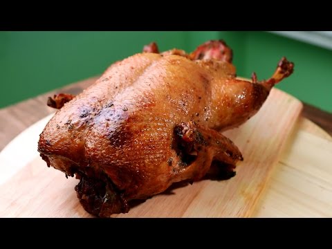 Видео: Утка с яблоками в апельсиновом маринаде