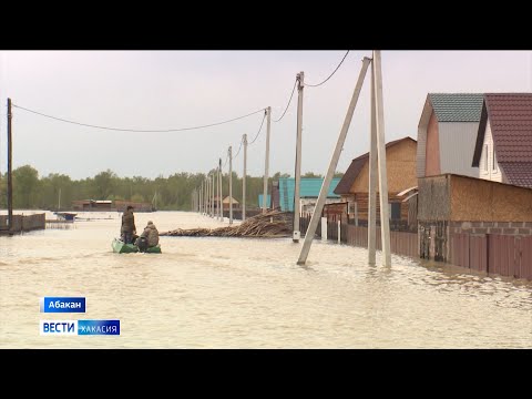 Видео: Большая вода пришла в столицу: в зоне подтопления почти 2 сотни участков